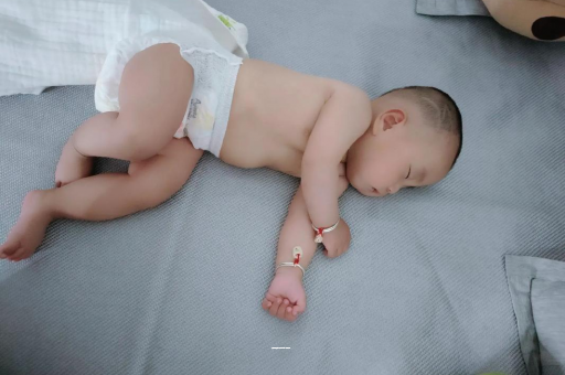 桂林三个月宝宝发育标准